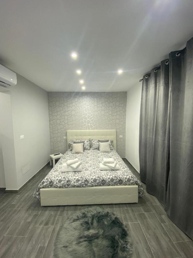 Suite Nicolai 165 Bari Exteriör bild